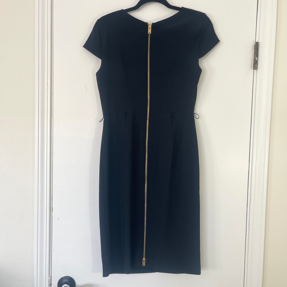 DKNY Women's Black Cap Sleeve Sheath Dress with Gold Belt & Zipper Detail Size 6 - Picture 7 of 9